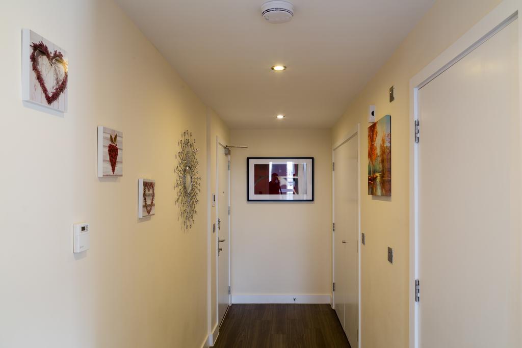 Contemporary & Homely Penthouse, 2 Mins Walk From Cambridge Station, Lift Access, Secured Gated On-Site Parking, Self Check-In, Super Fast Wifi, Terrace & Sleeps 6 Exterior foto